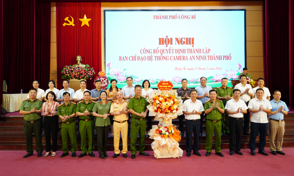 Thành phố Uông bí: Công bố quyết định thành lập BCĐ hệ thống Camera an ninh thành phố
