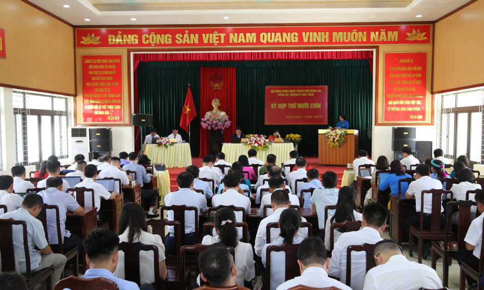 Kỳ họp thứ 19, HĐND TP Móng Cái: Thông qua 10 nghị quyết quan trọng