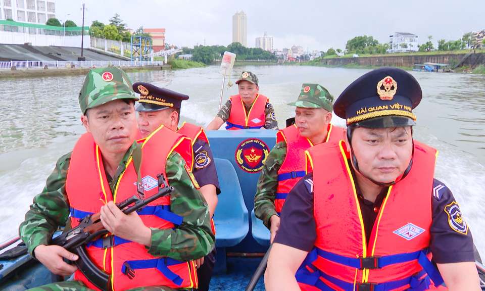 Siết chặt kiểm soát địa bàn, xử lý buôn lậu