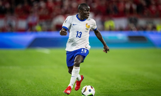 Chi 20 triệu bảng, West Ham muốn đưa Kante trở lại Ngoại hạng Anh