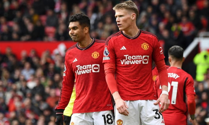 Man United bán đứt Casemiro, McTominay