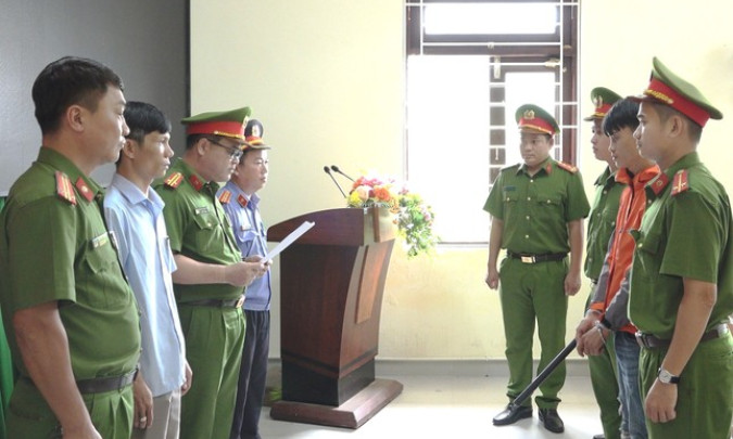 Tranh giành bỏ mối nem chả, đâm trọng thương đối thủ