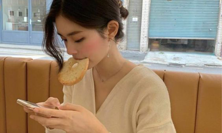 4 thời điểm dùng điện thoại sẽ rước bệnh vào người