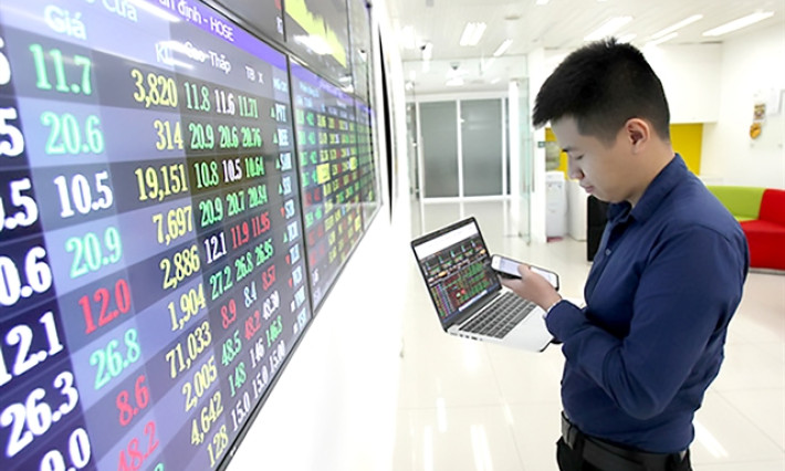 Pillar stocks to sustain VN-Index's upward trend