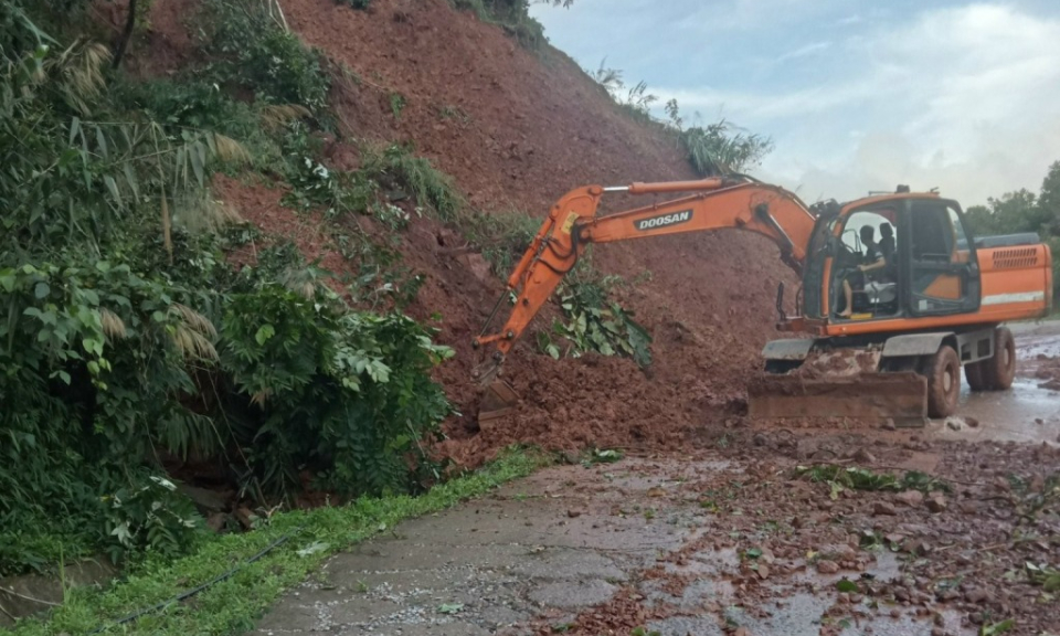 Bão số 2 suy yếu thành áp thấp nhiệt đới, Quảng Ninh khẩn trương khắc phục hậu quả do bão gây ra