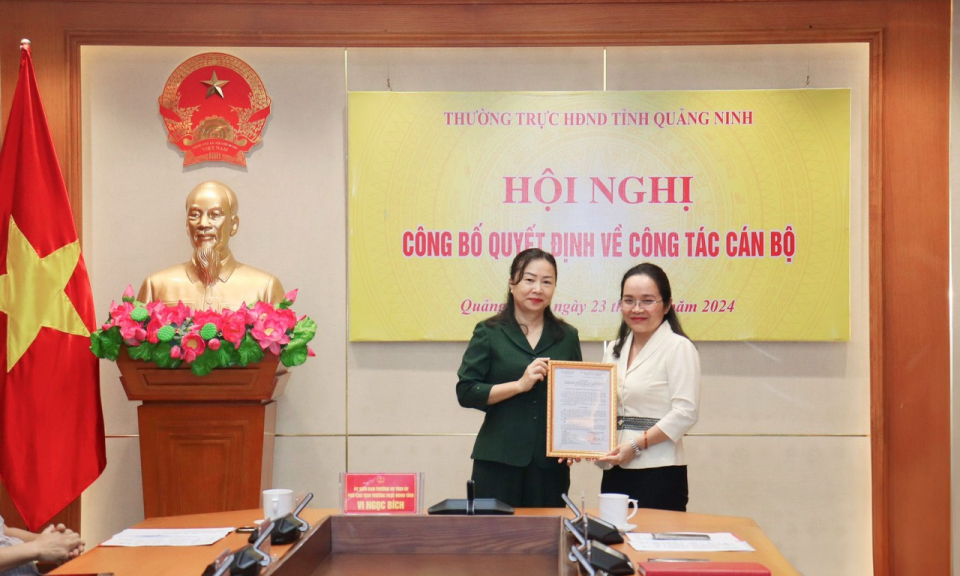 Công bố quyết định điều động, bổ nhiệm Phó Trưởng Ban Pháp chế HĐND tỉnh