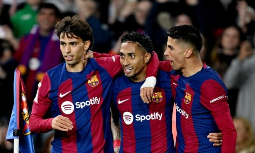 Barcelona 'bật đèn xanh' bán Raphinha