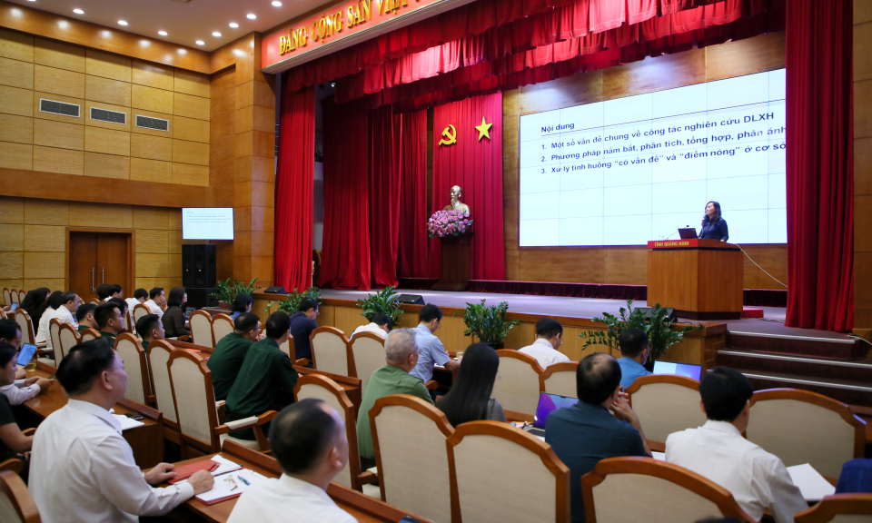Hội nghị báo cáo viên cấp tỉnh tháng 7/2024