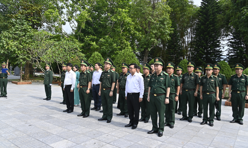 Đảng ủy, Bộ Tư lệnh BĐBP dâng hương, tưởng niệm các Anh hùng liệt sĩ tại Khu di tích lịch sử quốc gia Pò Hèn