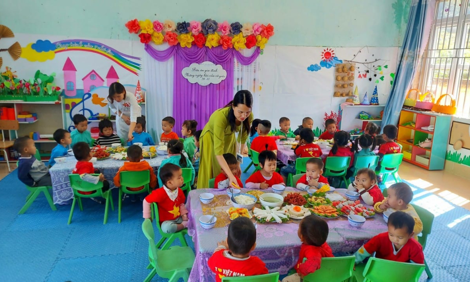 Cải thiện dinh dưỡng cho trẻ em dưới 5 tuổi vùng DTTS và miền núi