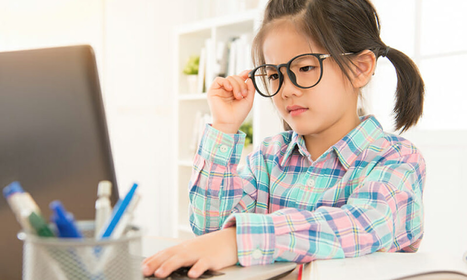 5 cách đơn giản phòng tránh cận thị ở trẻ