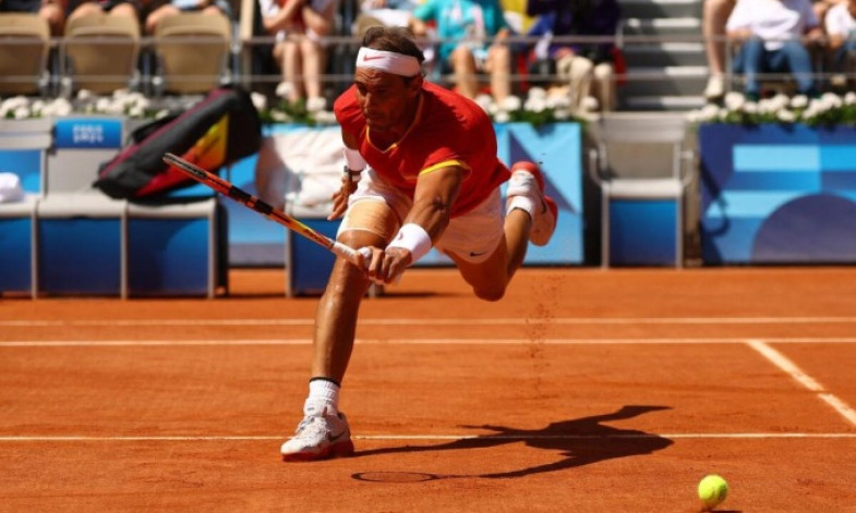 Nadal cáu khi họp báo sau trận thua Djokovic