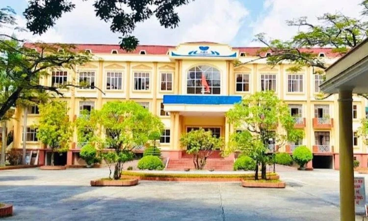 Thái Bình xem xét việc tạm đình chỉ công tác Giám đốc Sở Giáo dục và Đào tạo