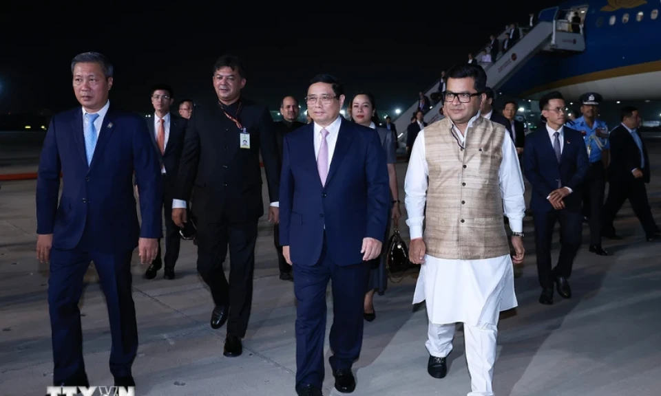Thủ tướng Phạm Minh Chính tới New Delhi bắt đầu thăm cấp Nhà nước Ấn Độ
