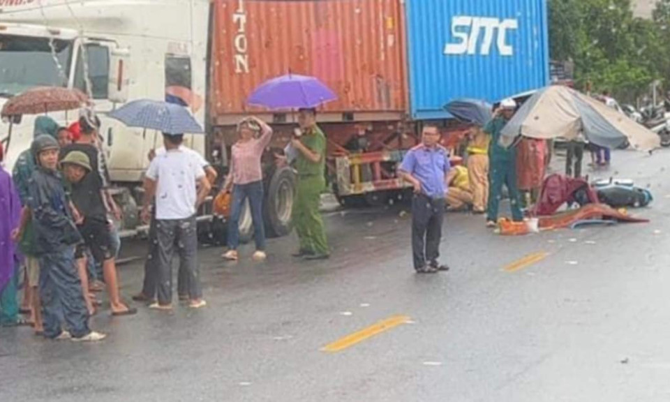 Thanh niên ở Thái Bình tử vong sau va chạm với ôtô đầu kéo