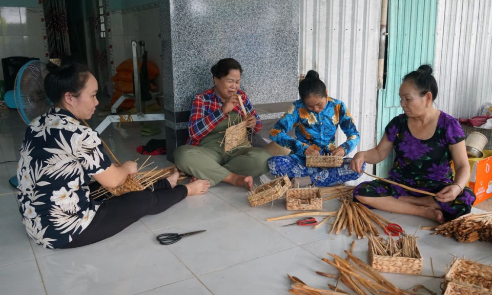 Hàng nghìn lao động có việc làm nhờ bèo lục bình
