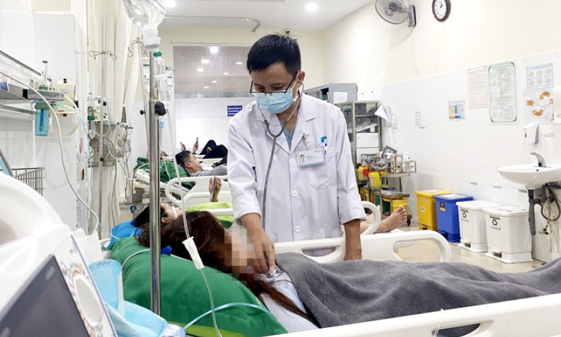 8 nhân viên ngân hàng nhập viện nghi ngộ độc khí CO