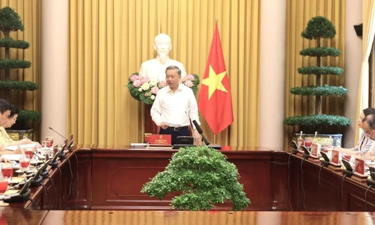 Thi đua-khen thưởng kịp thời, chính xác, hiệu quả, có tính chất động viên phong trào