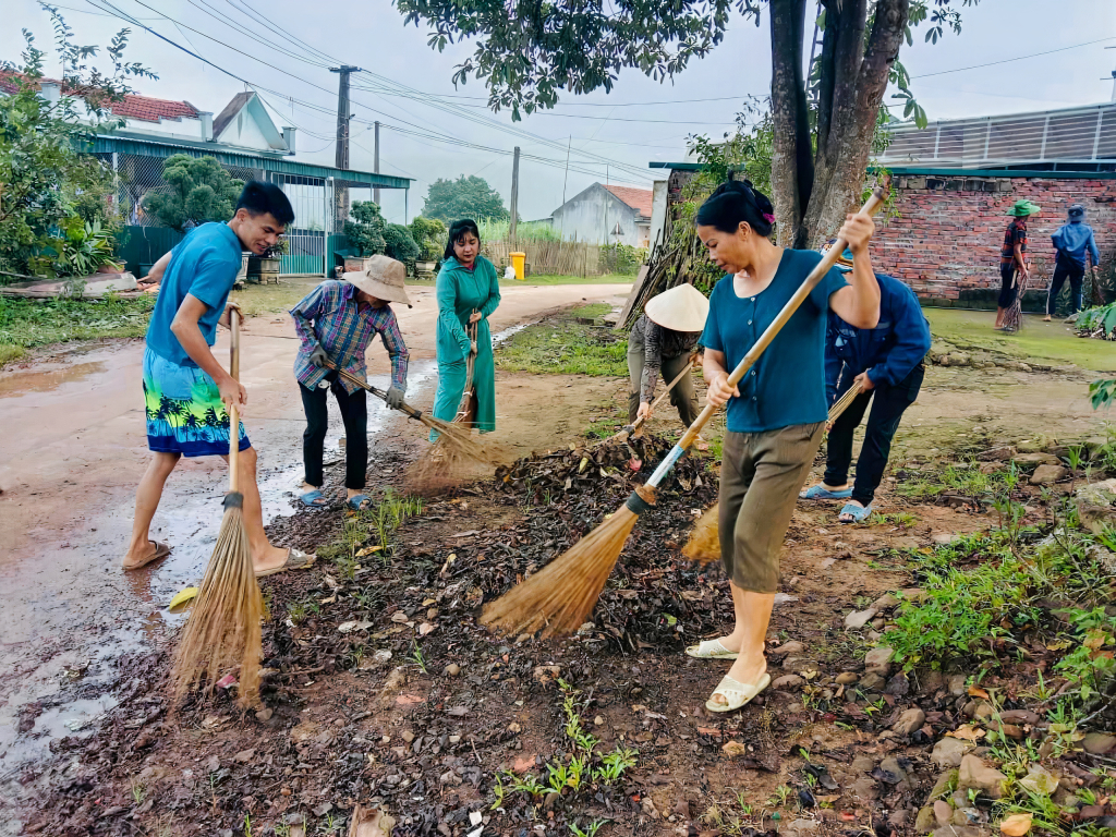 Hội viên phụ nữ và nhân dân trên địa bàn huyện Ba Chẽ tích cực triển khai hiệu quả phong trào