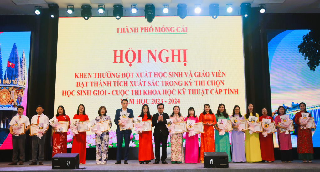 Lãnh đạo TP Móng Cái