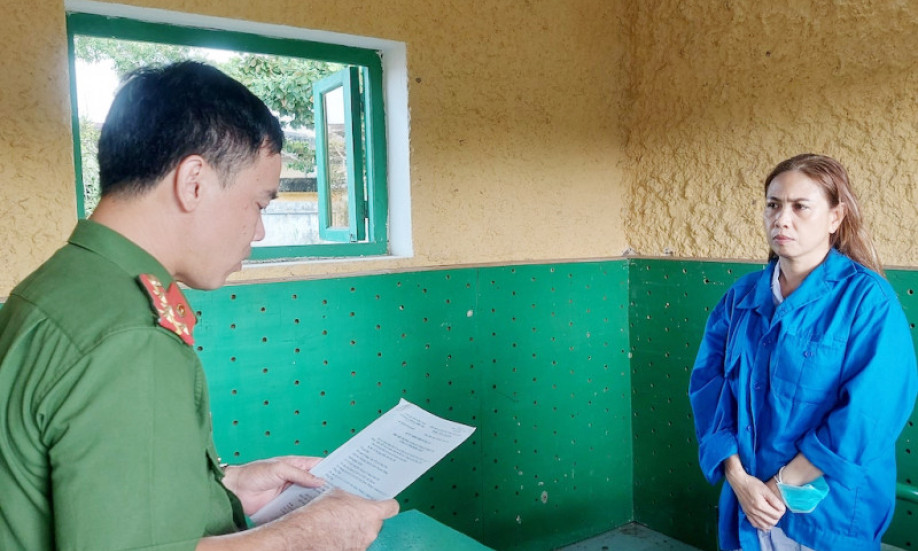 Bắt tạm giam người phụ nữ giết chồng ở Đồng Tháp