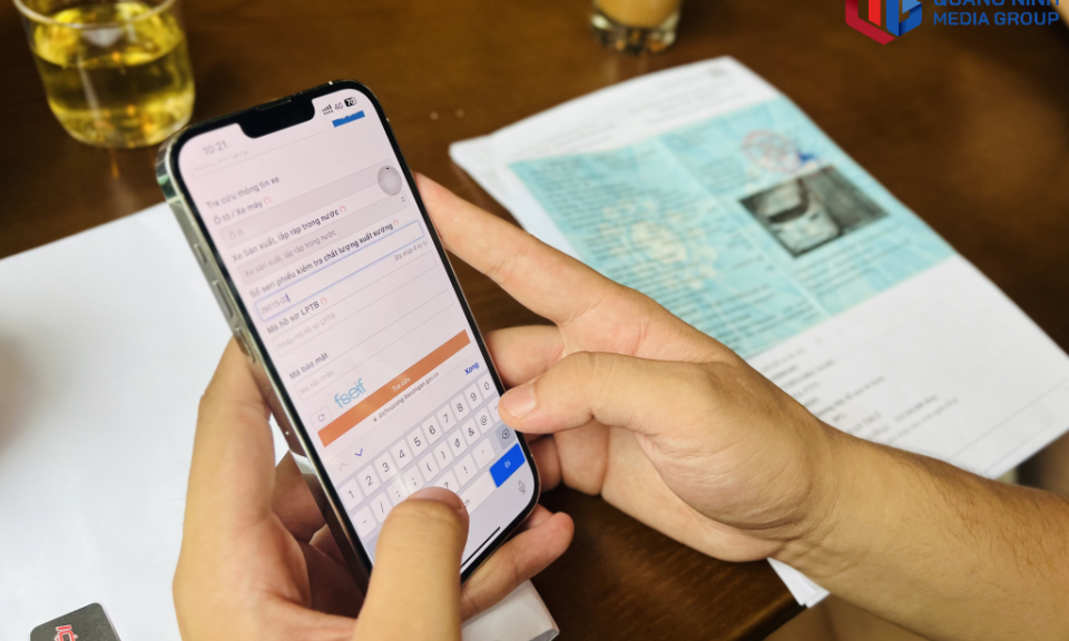 Quảng Ninh: Ngày đầu triển khai đăng ký xe trực tuyến toàn trình 