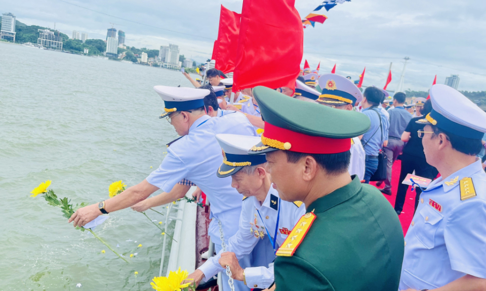 Lễ tưởng niệm các Anh hùng liệt sĩ và nhân dân hy sinh trong Chiến thắng trận đầu