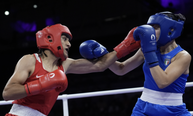 Nữ võ sĩ boxing gây tranh cãi giới tính thắng sau 46 giây