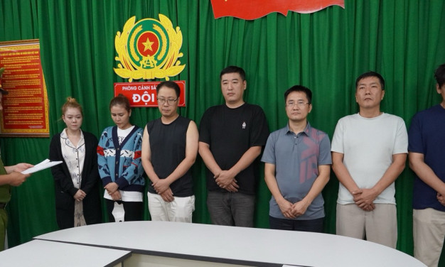 Triệt phá tụ điểm mại dâm cho người nước ngoài núp bóng nhà hàng thu lợi 10 tỷ đồng