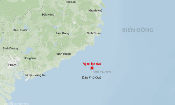 Lốc xoáy đánh lật tàu ở Phú Quý, 6 người gặp nạn