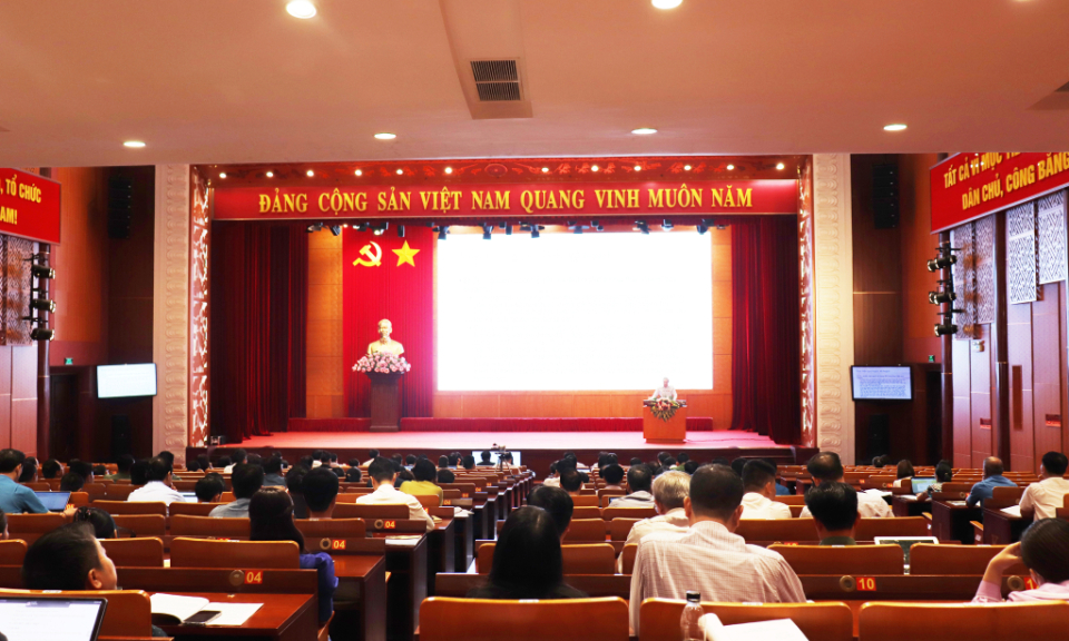 Tích cực tuyên truyền, đưa Luật Đất đai vào cuộc sống