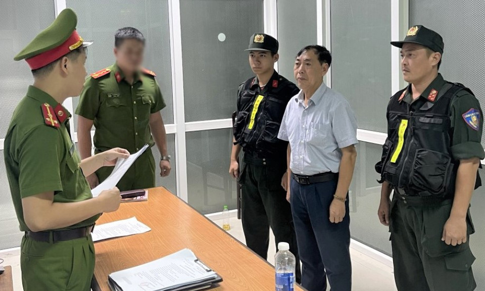 Bắt tạm giam Giám đốc Công ty TNHH xây dựng Sông Hồng