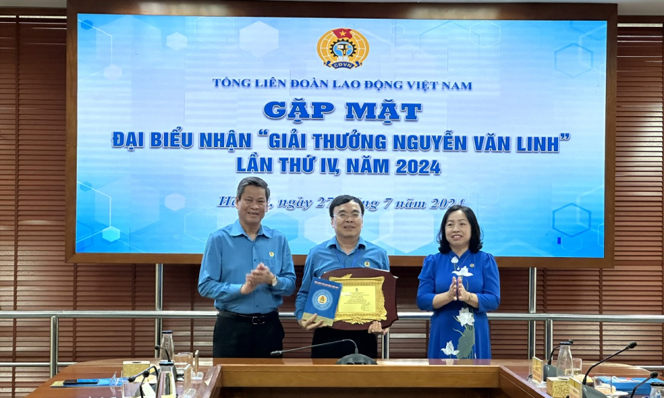 Chủ tịch Công đoàn gắn bó “máu thịt” với người lao động