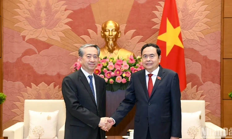Chủ tịch Quốc hội Trần Thanh Mẫn tiếp Đại sứ Trung Quốc Hùng Ba