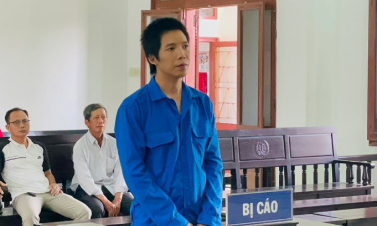 Chở người bệnh thần kinh đi khám, tài xế bị đâm trọng thương