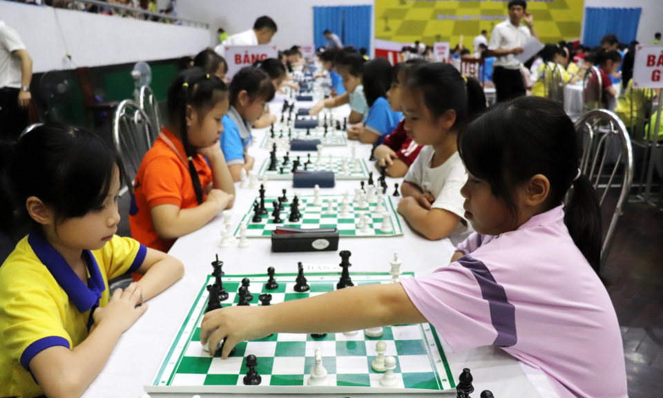 Gần 500 VĐV tranh tài tại Giải Vô địch Cờ vua nhanh các nhóm tuổi mở rộng 2024