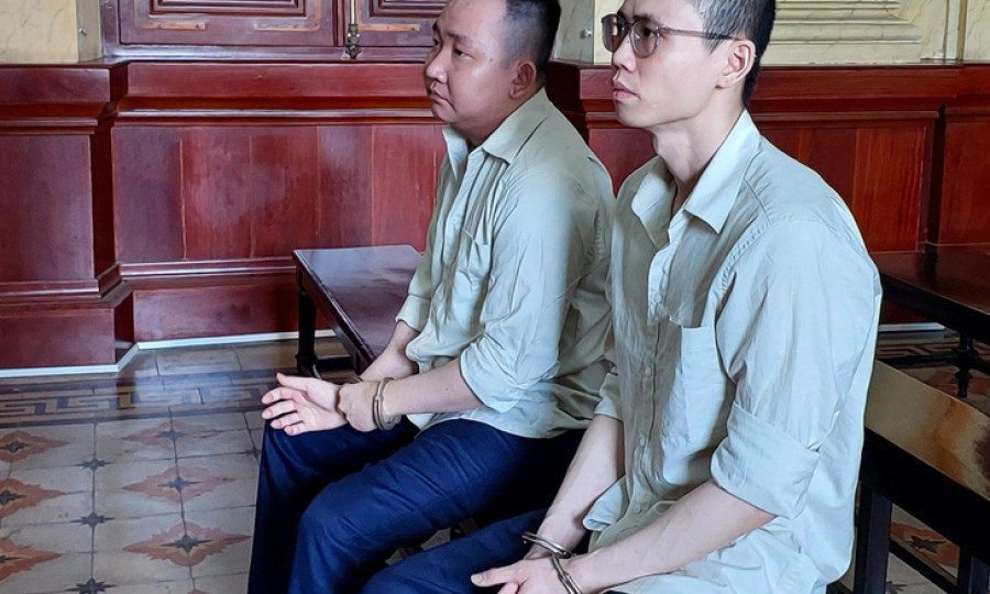 Tham ô 2,3 tỉ đồng của công ty vận chuyển, 2 nhân viên lãnh án