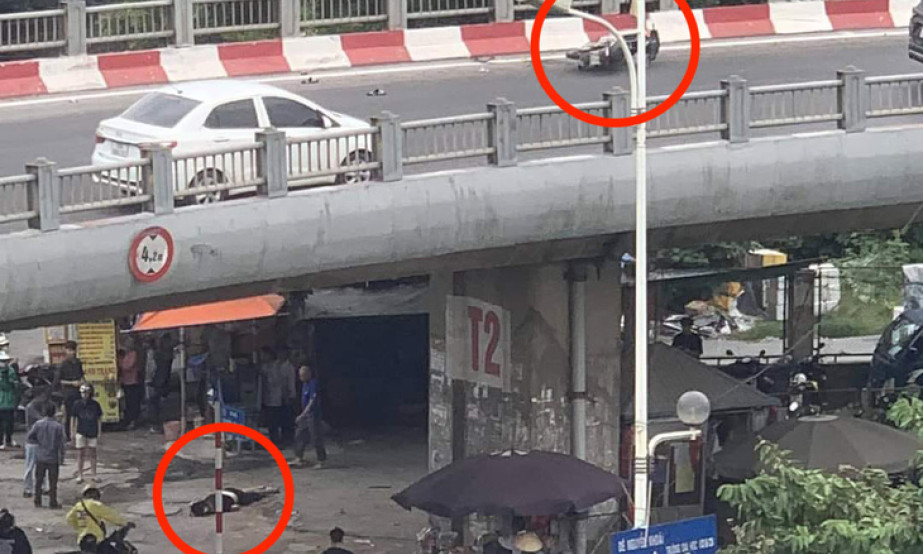 Tai nạn xe máy, một người 'bay' khỏi cầu Vĩnh Tuy