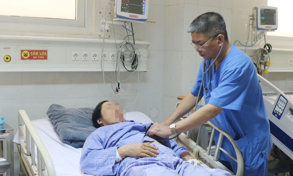 Truyền huyết thanh kháng nọc cứu sống nữ bệnh nhân 59 tuổi bị rắn lục cắn