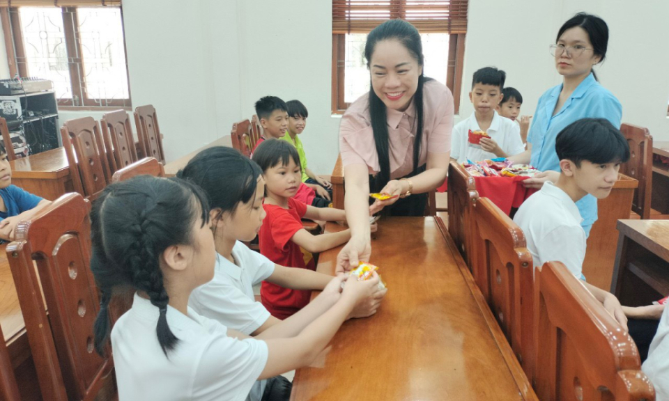 Quan tâm, chăm lo cho đối tượng bảo trợ xã hội