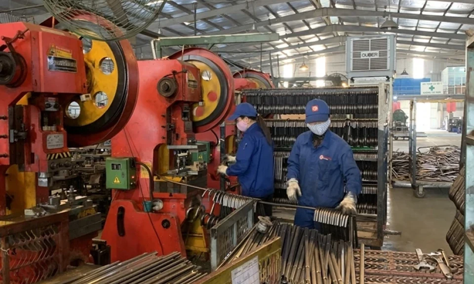 Import-export activities predicted to bustle at year-end 
