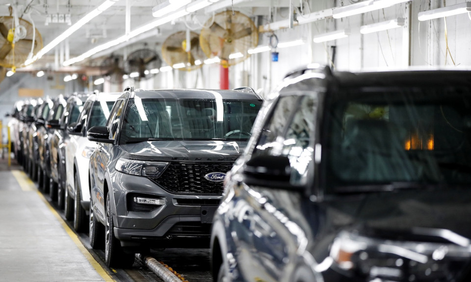 Ford triệu hồi khoảng 85.000 xe Explorer vì động cơ có thể bị bốc cháy