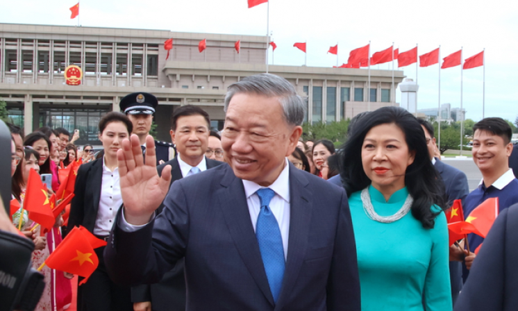 Party chief wraps up State visit to China