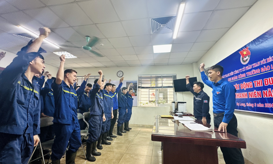 Phát triển đảng viên là thợ lò