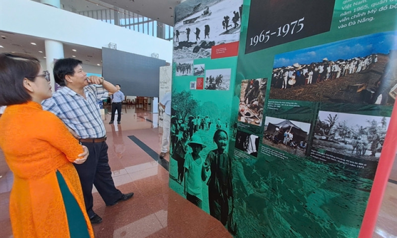 Exhibition marks National Day
