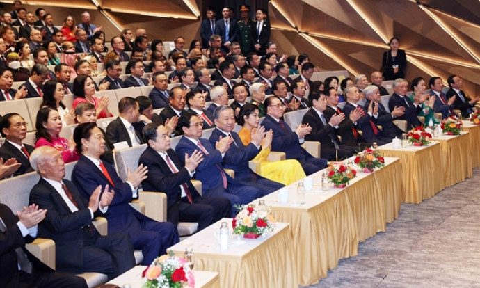 Top leader chairs National Day celebration in Hà Nội