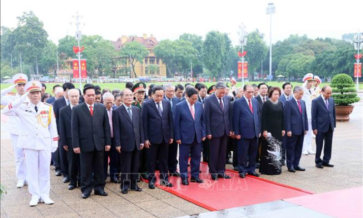 Lãnh đạo Đảng, Nhà nước vào Lăng viếng Chủ tịch Hồ Chí Minh