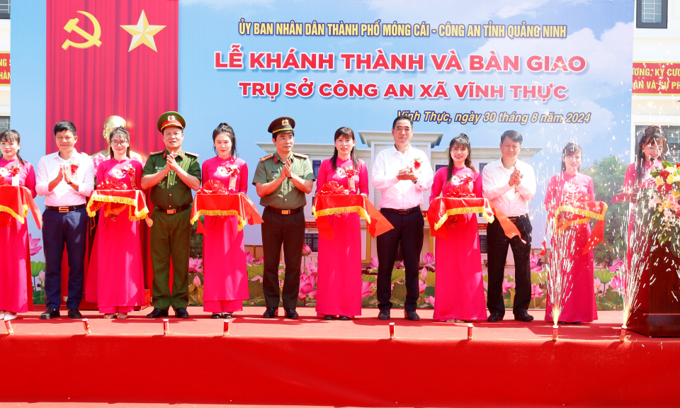 Khánh thành và bàn giao trụ sở công an xã Vĩnh Thực và xã Vĩnh Trung (Móng Cái)