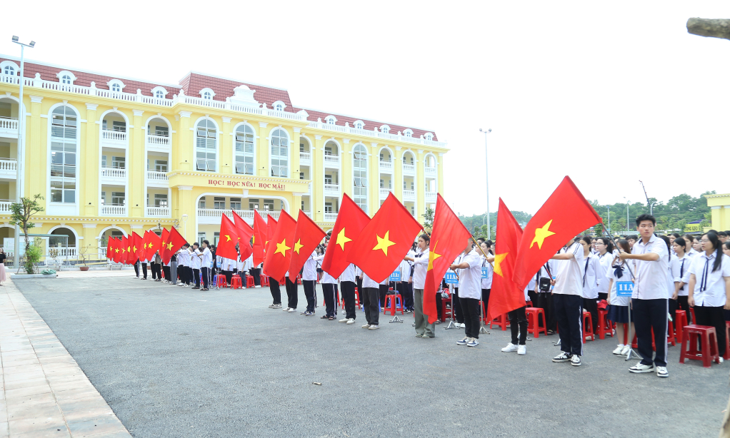 Thầy và trò Trường THPT Ngô Quyền đã sẵn sàng cho năm học mới.