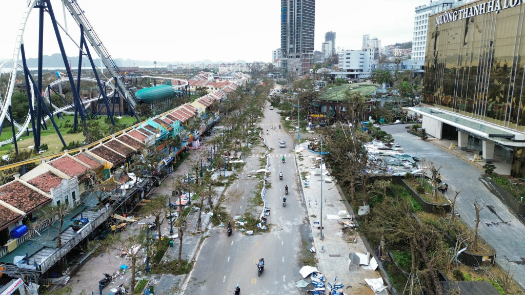 Nhiều khu vực của Quảng Ninh bị thiệt hại nặng nề do bão số 3.